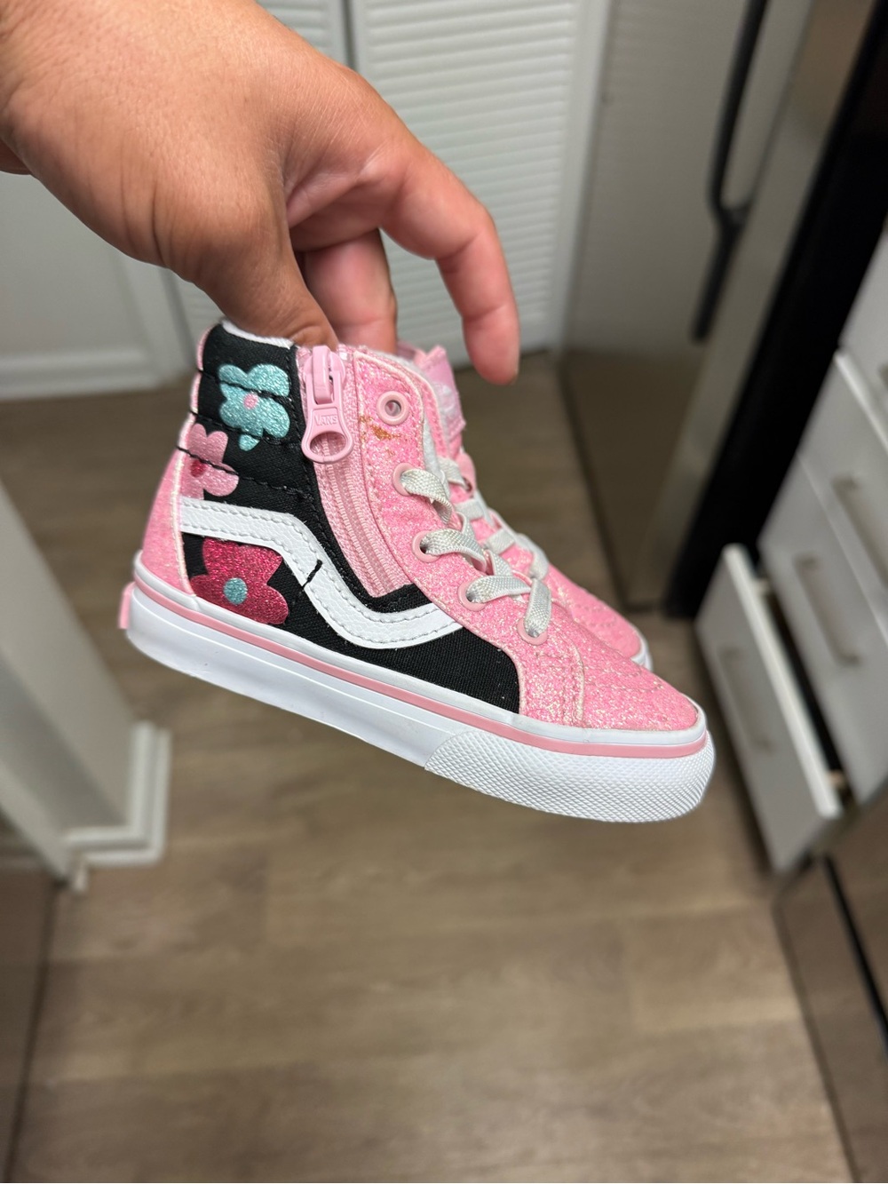 VANS SK8-HI REISSUE SIDE ZIP PINK GLITTER SHOE FLOWER TODDLER TD SIZE 6C USED